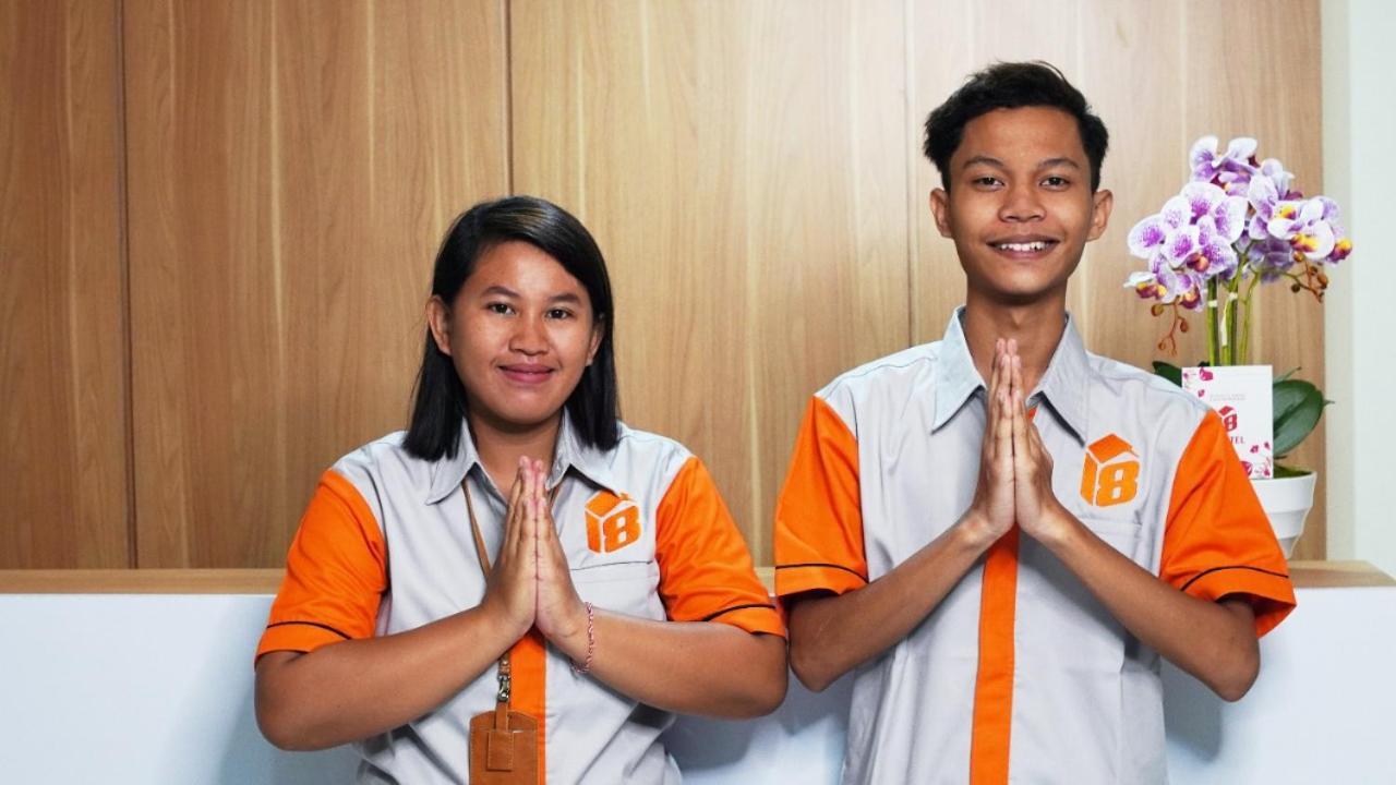 Hostel 18 Pasangan Butuh Surat Nikah バンドゥン エクステリア 写真