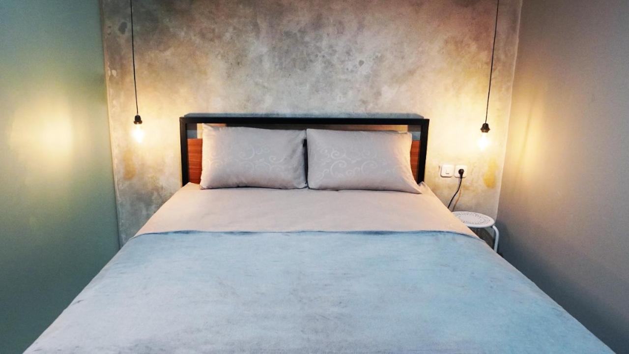 Hostel 18 Pasangan Butuh Surat Nikah バンドゥン エクステリア 写真